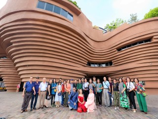 Khai mạc Trại sáng tác ảnh nghệ thuật "Tinh hoa gốm Việt"